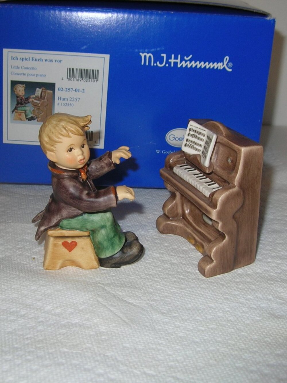Hummel Goebel Figurine "LITTLE CONCERTO" HUM#2257 TMK8 w/Box Boy Playing Piano